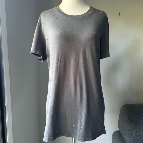 Alo Yoga Distressed T-shirt - Picture 2 of 5